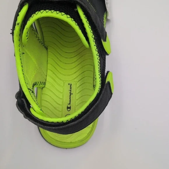 Champion Boys Kids Sandals Shoes Black/Neon Green Strap Closed Toe Size 5 Youth - Picture 16 of 16